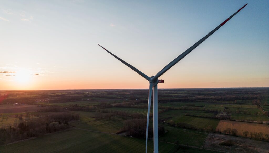 Enercon installs 7MW prototype Enercon installs 7MW prototype