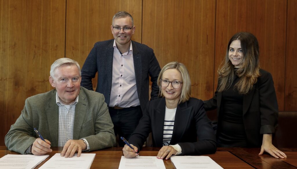 Bord Na Móna selects SSE for 800MW wind portfolio Bord Na Móna selects SSE for 800MW wind portfolio