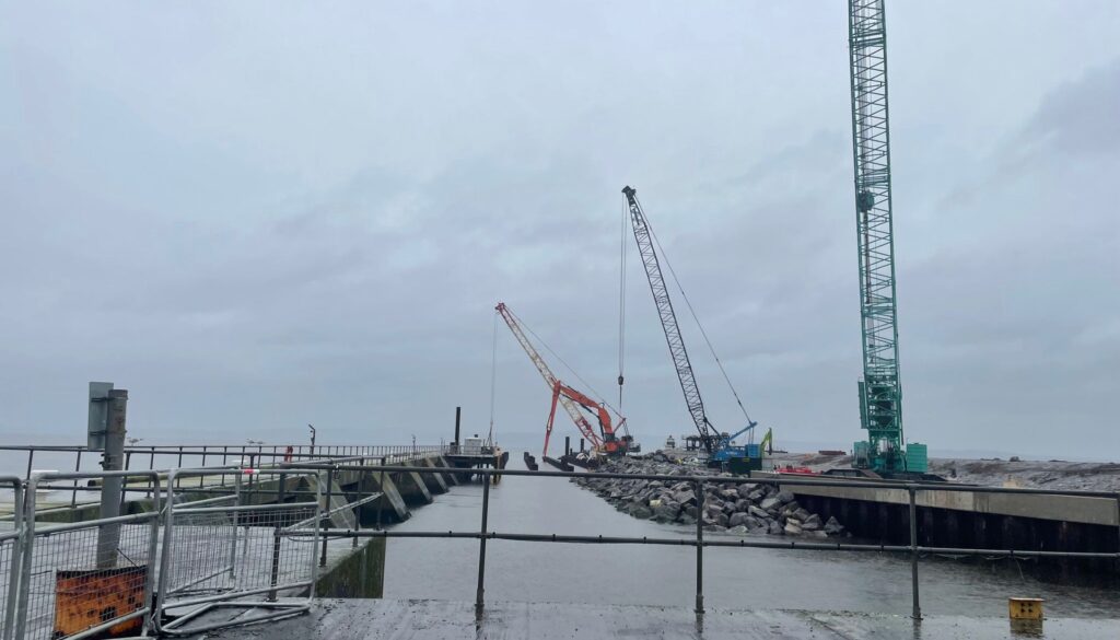 Edinburgh quayside to be in action by August Lightrock Power UK secures permit for Paytherden