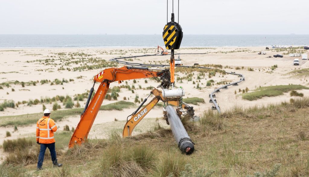 TenneT lays Dutch offshore wind cables