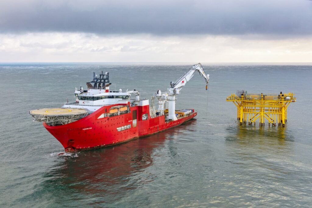 Jan de Nul installs first HK West Alpha sea cable for TenneT Jan de Nul installs first HK West Alpha sea cable for TenneT