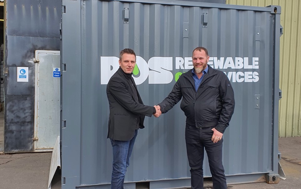 Muehlhan picks up stake in turbine oil firm
