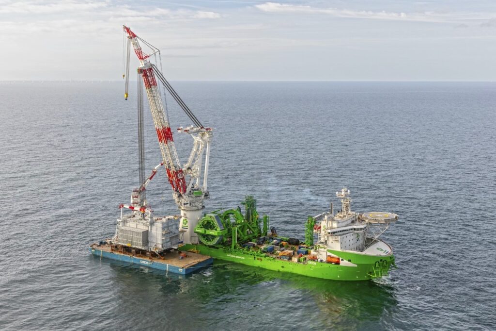 TenneT installs HKN transformer station topside TenneT installs HKN transformer station topside