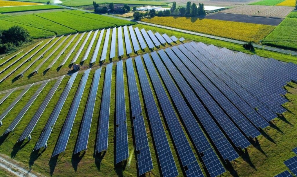 Amazon reveals new wind and solar projects
