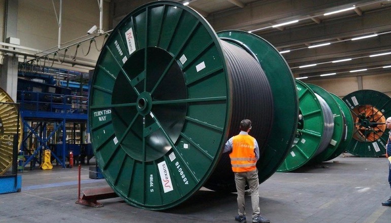 Wires rolling for Triton onshore grid Wires rolling for Triton onshore grid