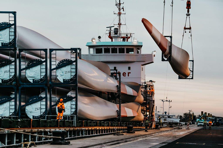 Germany needs to expand ports to meet offshore wind goals Germany needs to expand ports to meet offshore wind goals