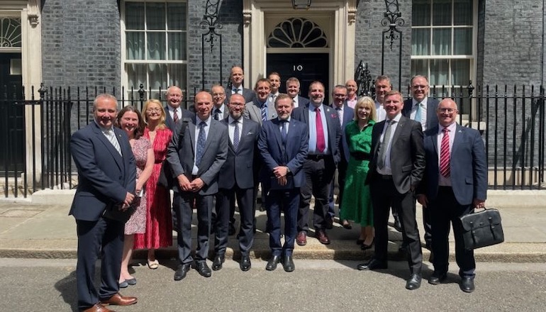 UK government meets with offshore wind supply chain