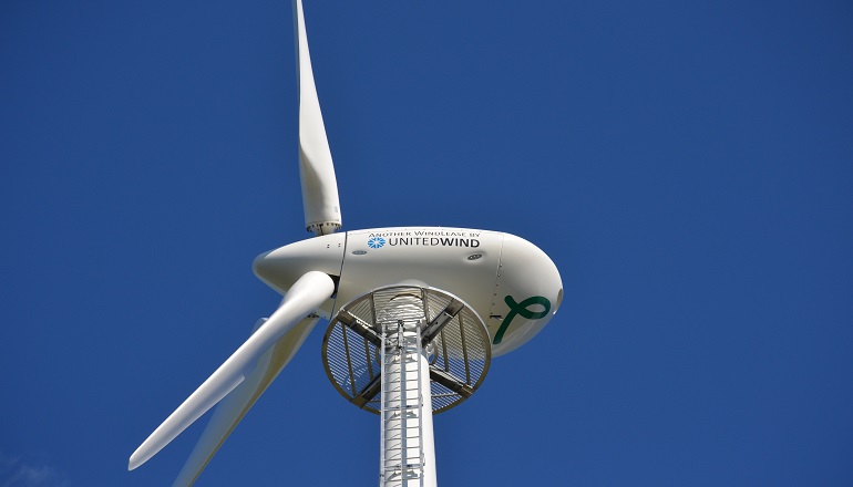 US farmers harvest small wind