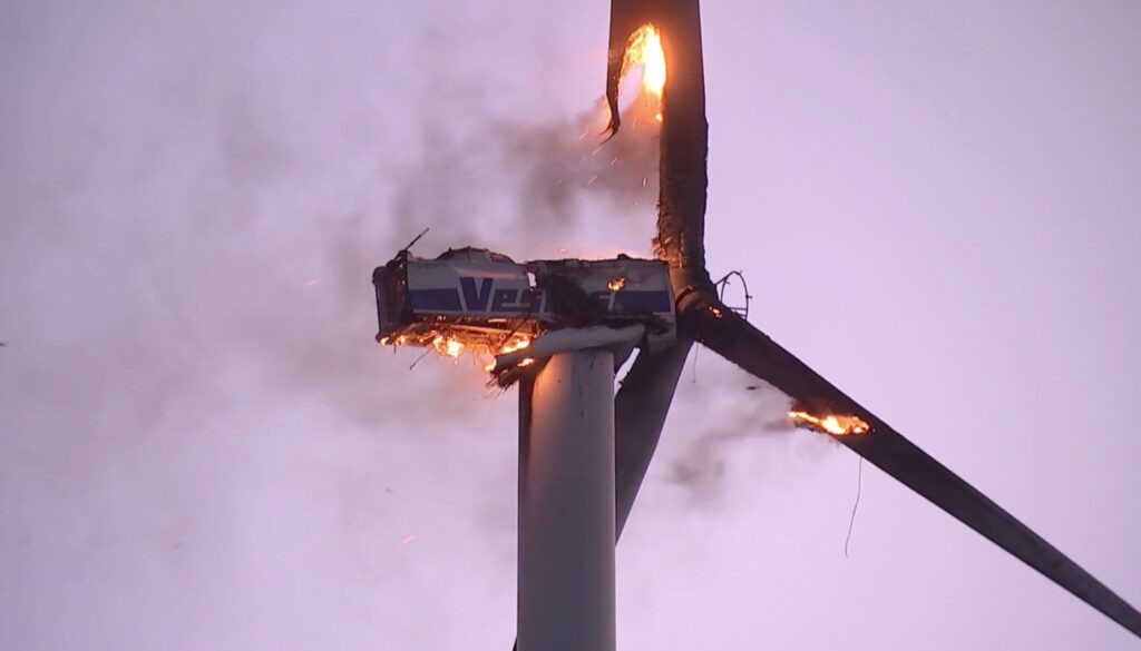 Vestas probes Danish turbine fire