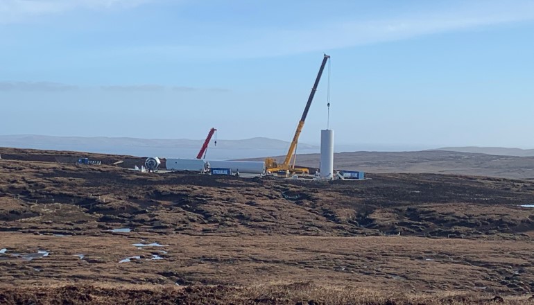 SSE erects first two Viking Wind towers