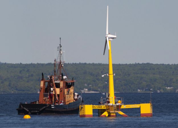 Maine floater suffers setback