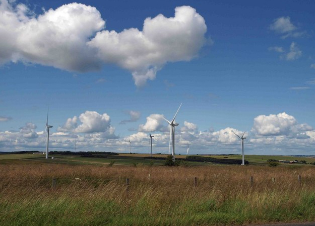 ESB seeks service partner for English wind