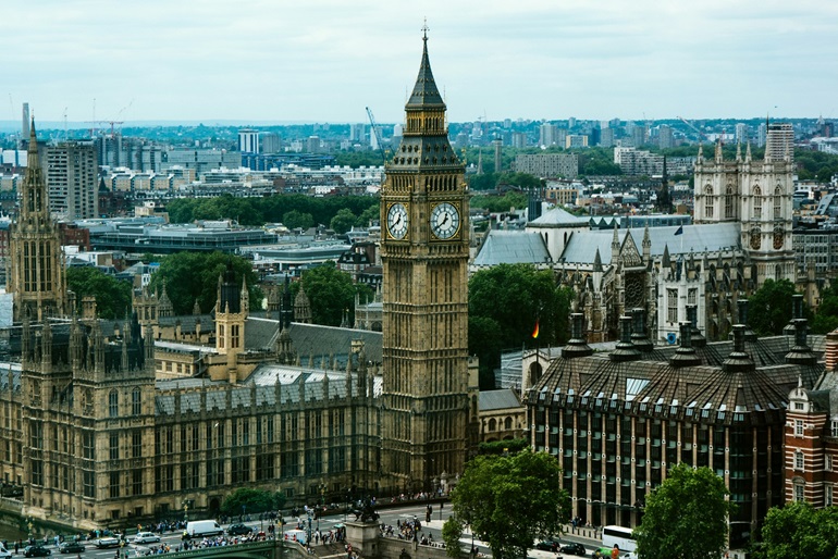 UK unveils ambitious new Solar Roadmap UK climate watchdog urges net zero course correction