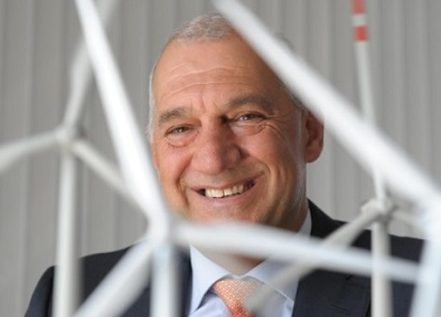 Eight Windreich officials face court