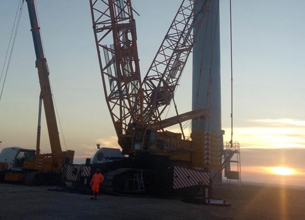 Windhoist lifts Moroccan wind