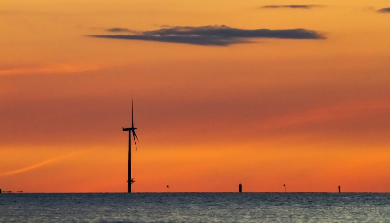 Offshore wind ‘to add €38bn to Irish economy’ HOFOR receives permission for Aflandshage offshore wind farm